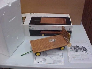 1:16 ERTL PRECISION JOHN DEERE HAY WAGON NEW IN BOX FROM 2002 NO. 19 - Picture 1 of 6