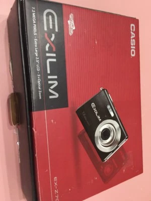 Casio Exilim 7,2 MP Silber Digitalkamera EX-Z70 SLVR - Bild 1 von 4