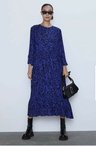 VESTIDO CORTO LUNARES - Negro / Crudo | ZARA España