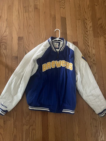 Milwaukee Brewers Mitchell And Ness XL Varsity Jacket Cover