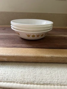Corning Ware Corelle 'Butterfly Gold' Vintage Set 4 Fruit Bowls VGUC 5 3/8 Inch - Picture 1 of 9