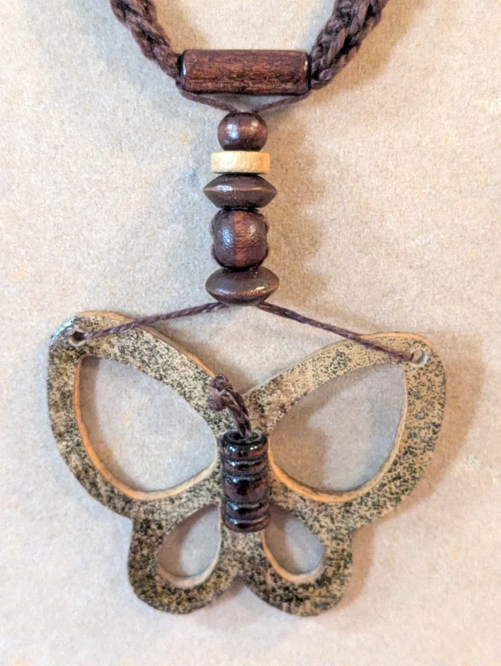 手工制作木制蝴蝶吊坠项链-钩针绳木珠 - 18 — 第 1/4 张图片