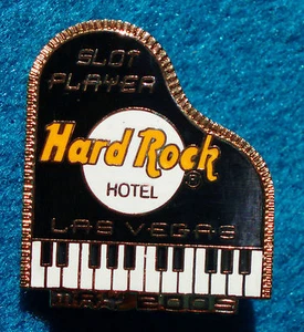 LAS VEGAS HOTEL Hard Rock Cafe SLOT PLAYER SERIES CONCERT GRAND PIANO 2005 PIN - Imagen 1 de 1