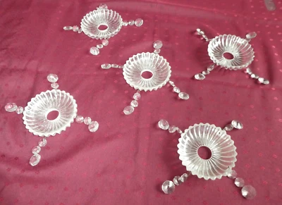 LOT DE 5 BOBECHES EN CRISTAL et PAMPILLES TRANSPARENT POUR LUSTRE APPLIQUE LAMPE - Photo 1/4