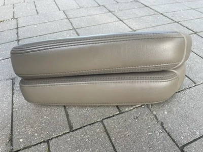 Reposabrazos Grand Caravan Town & Country 2011-20 izquierda y derecha marrón primera fila Foto 1 de 4