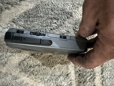 RADIO SHACK 14-1169 OPTIMUS MICRO-41 VOICE ACTIVATED MICROCASSETTE TAPE RECORDER - Image 1 of 3