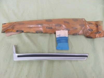 Ford Torino 1968 guardabarros delantero derecho moldura diestro 68 parte #C8OZ-16C068-B nuevo de Lote Antiguo Foto 1 de 4