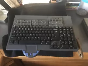 Teclado TOSHIBA para sistema de punto de venta al por menor modelo 00DN121 - Imagen 1 de 4