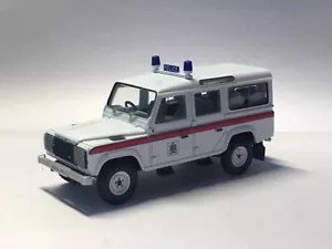 ** Corgi 1:43 Land Rover 110 Station Wagon Thames Valley Police Art. Nr: CC07702 - Foto 1 di 12