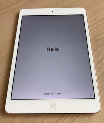 Apple iPad mini 2 32GB, Wi-Fi, 7.9in - White / Silver - Image 1 of 4