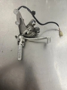 2011-2025 SUZUKI GSXR 600 750 COMPLETE OEM RIGHT SIDE REARSET ASSEMBLYbent Pedal - Picture 1 of 5