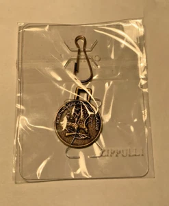 Zippulli North American Hunting Club Zipper Pull Neu - Bild 1 von 4
