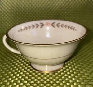 Franciscan Mountain Laurel Fine China 8.25" Tea Cup ~'42~Merced line~ California - Picture 1 of 3
