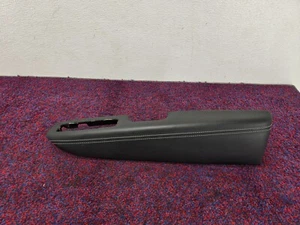 JEEP GRAND CHEROKEE SRT 12-18 FRONT RIGHT DOOR PANEL LEATHER ARMREST PAD PANEL - Picture 1 of 6