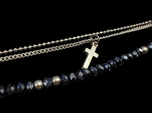 Cavigliera bracciale croce catena perline tono blu e argento tre fili Z2 - Foto 1 di 5