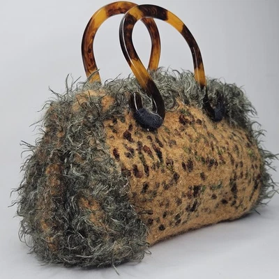 Cartera de fieltro de lana difusa hecha a mano de colección con caparazón de tortuga verde tostado boho Foto 1 de 4