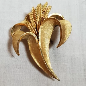 Broche colgante cáscara de trigo vintage en tono dorado BKS - Imagen 1 de 7
