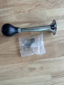Klaxon chromé pour voiture à pédales traditionnelle neuve avec monture - Photo 1 sur 1