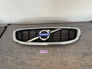 2011-2013 Volvo C70 Convertible OEM Front Grille Assembly #377 - Picture 1 of 16