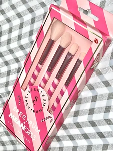 Spectrum Mean Girls Candy Cane YOU GO GLEN COCO 4 Piece Brush Set *SEALED & RARE - Picture 1 of 12