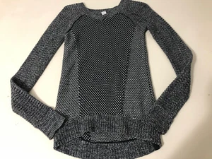 GRAY IVIVVA SWEATER GIRLS YOUTH SIZE 12 - Picture 1 of 6