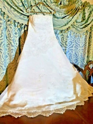 DEFECTS Mori Lee Wedding Dress Size 12 Lace Corset Ivory White Silver Beaded - Image 1 of 4