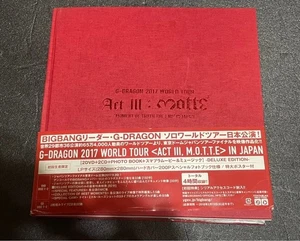 G-DRAGON 2017 WORLD TOUR IN JAPAN (2 DVD set + 2 CD set ) Photo book included - Imagen 1 de 4