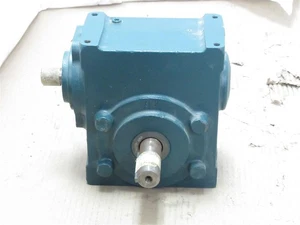 230583 New-No Box; Baldor 26S10R Gearbox; 10:1; 2-7/8"L X 1-1/8"OD Output Shaft - Picture 1 of 4