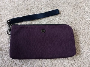 Bolso sin asas de viaje Lululemon Now And Always muñeca doble púrpura oscuro - Imagen 1 de 10