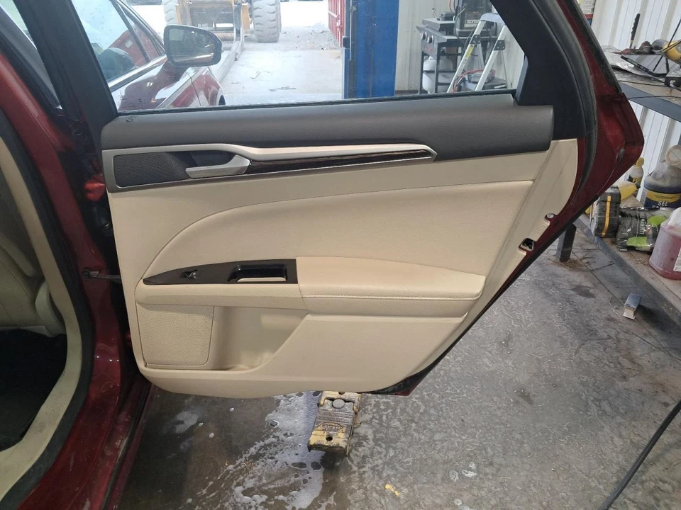 2013 Ford Fusion Rear Right Door Panel Trim Tan OEM Used 437180 Foto 1 de 4