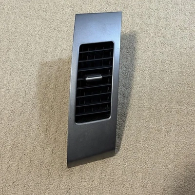 Ventilación de aire central derecha Mitsubishi Outlander 2008-2012 GN711-14270 Foto 1 de 4