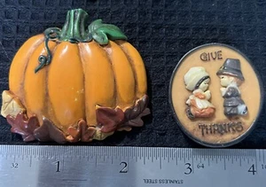 PAPEL PUMPKIN Brooch Lapel Pin Fall Give Thanks Thanksgiving Resin Pins 2 Pc Lot - Picture 1 of 4