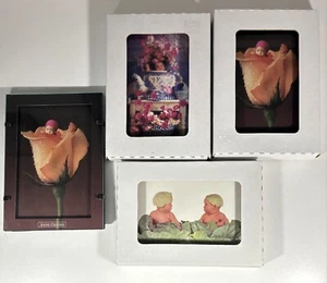 Anne Geddes Glasgalerie für Hallmark 5x7 gerahmter Babydruck WÄHLEN SIE EINE POSE - Bild 1 von 8