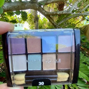 Maybelline ExpertWear Eye Shadow 8 Shades Hushed Tints 30 Sealed NEW - Picture 1 of 3