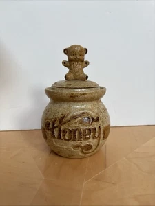 Pottery Craft Stoneware Honey Pot with Bear On Lid Excellent Vintage Condition - Picture 1 of 5