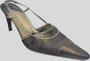 Vintage CHANEL Brown Camellia Cutout Buckle Pointed Cap Toe Slingback Pump 37.5 - Picture 1 of 9