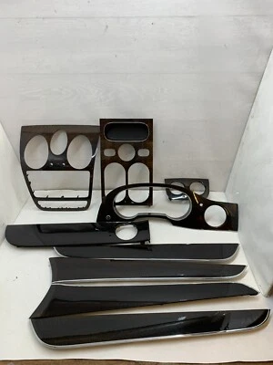 2018 BENTLEY BENTAYGA RHD  DASHBOARD DOOR FACIA TRIM PANELS - Image 1 of 4