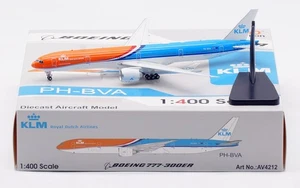 Aviation 400 1:400 KLM Boeing B777-300(ER) “2023 Orange Pride” PH-BVA - Bild 1 von 16