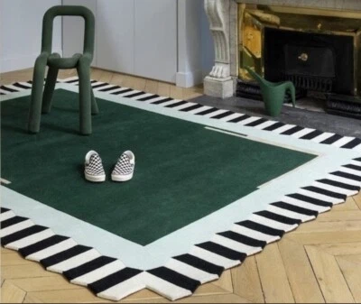 Unique border hand tufted rug for which gives you a luxurious look at your home - Image 1 of 4