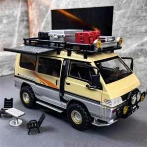 1:24 Mitsubishi Delica MPV Alloy Car Model Diecast Classic Vehicles Sound Light - Picture 1 of 26