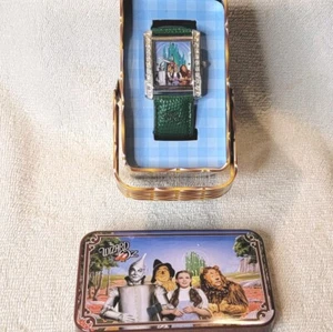 Wizard Of Oz Armbanduhr mit Sammler Picknickkorb Dose 2008 neue Batterie - Bild 1 von 9