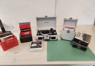 Rare Crosley RSD3 3" 8ban Vinyl Record Collection W/Player,Accessories,&27 Discs Foto 1 de 4