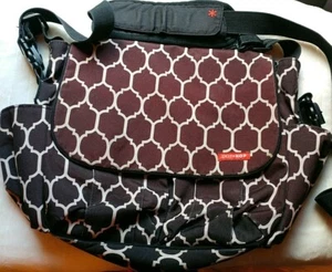 Skip Hop Brown Carry All Travel Diaper Bag Tote with Multipockets - Picture 1 of 10