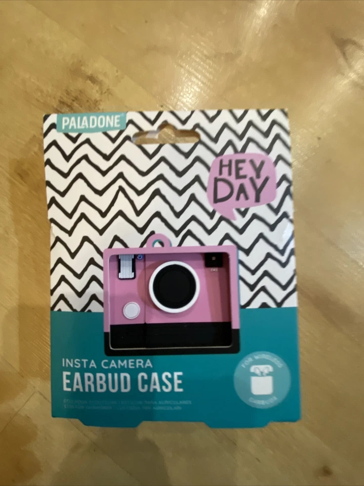 PALADONE INSTA CAMERA EARBUD CASE FOR WIRELESS EARBUDS - Image 1 of 4