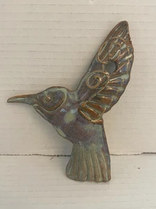 Einzigartige handgefertigte Keramik Kolibri Wanddekoration 6" blau/grün/braune Glasur - Bild 1 von 3