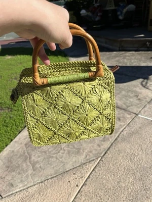 Mini Bolso Cartera Fossil Paja Verde Doble Asa Madera Foto 1 de 4
