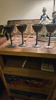 4 vintage Meridens International silver plated 5.5'' gobletsnumber 319 hand made - Image 1 of 4