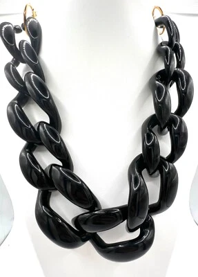 Collar Kenneth Jay Lane enchapado en resina negra Foto 1 de 4