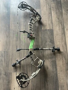 💪PSE Bow Madness Unleashed RH Mossy Oak Country 70# 25.5-30" 340fps!💪 - Picture 1 of 6