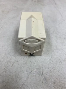 GAMECUBE Intec Wireless Controller Receiver Dongle White Authentic OEM - Picture 1 of 2